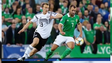 希腊队在欧预赛中坚持不懈，冲刺胜利的简单介绍